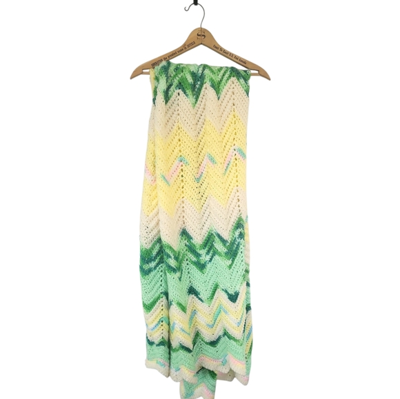 Vintage Handmade Crocheted Pastel Zig Zag Chevron Thrown Blanket 84" x 76" - Picture 1 of 13